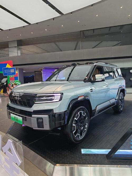 佛山313比亚迪方程豹硬派越野的爆款，英菲尼迪35周年与你共成长
